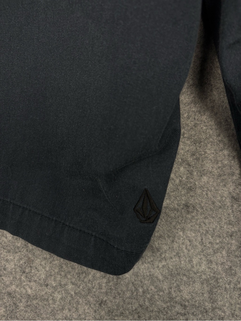 Volcom Men’s Size 33 Black Chino Skate Surf Shorts - Picture 6 of 7